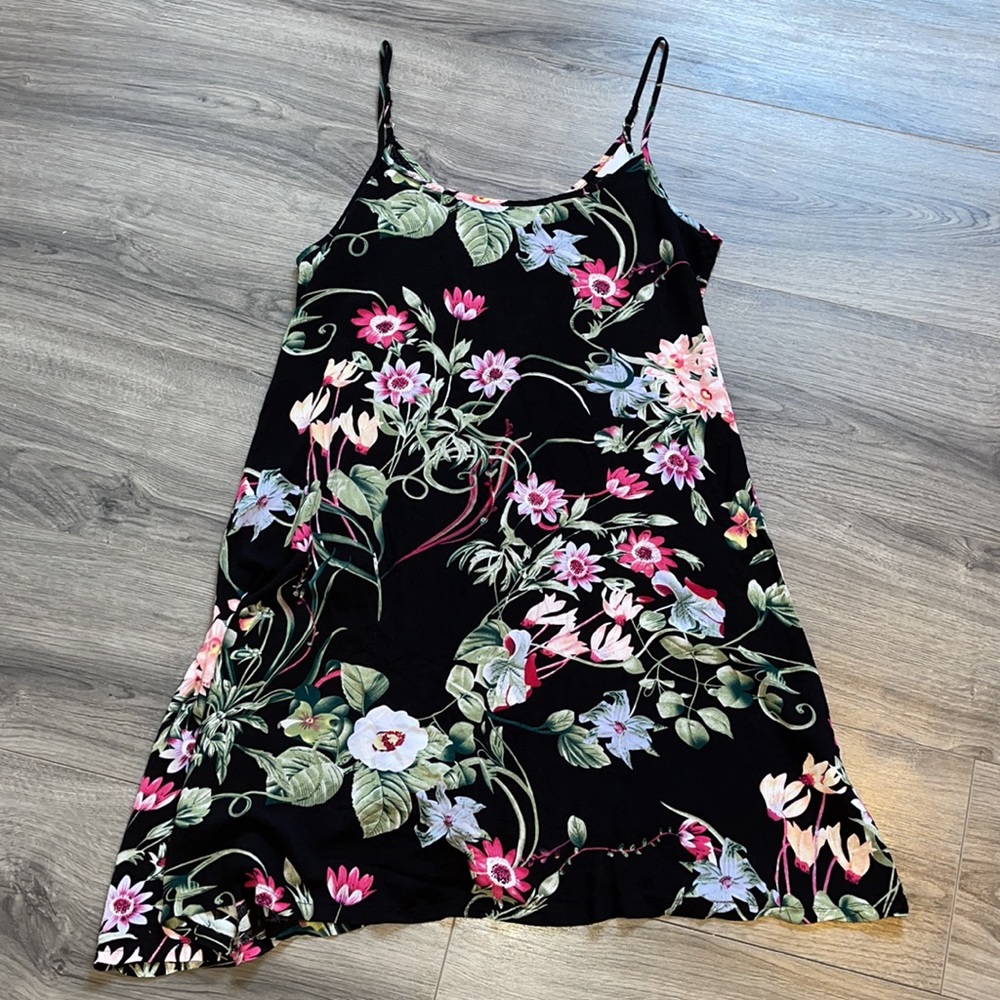 Ms Basic Large Floral Spaghetti String Mini Dress - Picture 5 of 13
